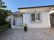 Casa / Sobrado para Venda em Porto Alegre/RS Azenha 3...