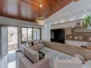 Casa / Sobrado para Venda em Porto Alegre/RS Chácara das... Casa / Sobrado para Venda em Porto Alegre/RS Chácara das...