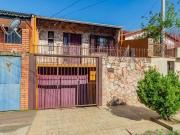 Casa / Sobrado para Venda em Porto Alegre/RS Costa e...