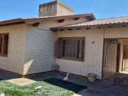 Casa / Sobrado para Venda em Porto Alegre/RS Guarujá 2...