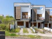 Casa / Sobrado para Venda em Porto Alegre/RS Guarujá 3...