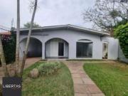 Casa / Sobrado para Venda em Porto Alegre/RS Guarujá 3...
