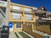 Casa / Sobrado para Venda em Porto Alegre/RS Guarujá 3...