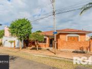 Casa / Sobrado para Venda em Porto Alegre/RS Guarujá 3...