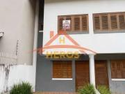 Casa / Sobrado para Venda em Porto Alegre/RS Guarujá 3...
