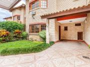 Casa / Sobrado para Venda em Porto Alegre/RS Guarujá 3...