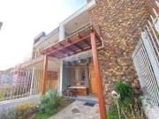 Casa / Sobrado para Venda em Porto Alegre/RS Hípica 3...