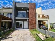Casa / Sobrado para Venda em Porto Alegre/RS Hípica 3...