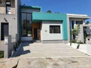 Casa / Sobrado para Venda em Porto Alegre/RS Hípica 3...