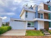 Casa / Sobrado para Venda em Porto Alegre/RS Hípica 3...