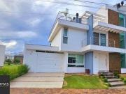Casa / Sobrado para Venda em Porto Alegre/RS Hípica 3...