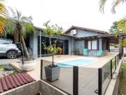 Casa / Sobrado para Venda em Porto Alegre/RS Hípica 3...