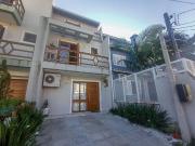 Casa / Sobrado para Venda em Porto Alegre/RS Hípica 3...