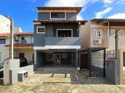 Casa / Sobrado para Venda em Porto Alegre/RS Hípica 3...