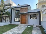 Casa / Sobrado para Venda em Porto Alegre/RS Hípica 3...