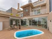 Casa / Sobrado para Venda em Porto Alegre/RS Hípica 3...