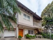 Casa / Sobrado para Venda em Porto Alegre/RS Ipanema 3...
