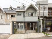 Casa / Sobrado para Venda em Porto Alegre/RS Ipanema 3...