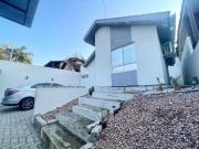 Casa / Sobrado para Venda em Porto Alegre/RS Jardim Itu...