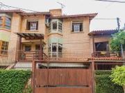 Casa / Sobrado para Venda em Porto Alegre/RS Jardim Itu...
