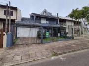 Casa / Sobrado para Venda em Porto Alegre/RS Jardim Itu...
