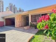 Casa / Sobrado para Venda em Porto Alegre/RS Jardim...