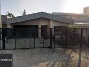 Casa / Sobrado para Venda em Porto Alegre/RS Jardim...