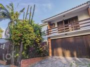 Casa / Sobrado para Venda em Porto Alegre/RS Jardim...