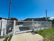 Casa / Sobrado para Venda em Porto Alegre/RS Lami 3 Quartos