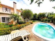 Casa / Sobrado para Venda em Porto Alegre/RS Lami 4 Quartos