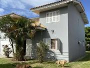 Casa / Sobrado para Venda em Porto Alegre/RS Lami 4 Quartos