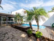 Casa / Sobrado para Venda em Porto Alegre/RS Lomba do...
