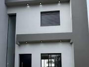 Casa / Sobrado para Venda em Porto Alegre/RS Mário...