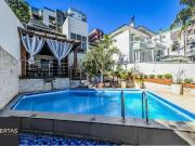 Casa / Sobrado para Venda em Porto Alegre/RS Menino Deus...