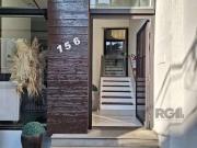 Casa / Sobrado para Venda em Porto Alegre/RS Menino Deus...