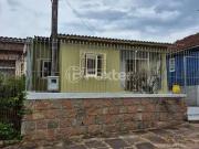 Casa / Sobrado para Venda em Porto Alegre/RS Partenon 4...