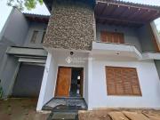 Casa / Sobrado para Venda em Porto Alegre/RS Partenon 4...