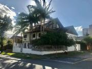 Casa / Sobrado para Venda em Porto Alegre/RS Partenon 4...