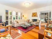 Casa / Sobrado para Venda em Porto Alegre/RS São João 3...