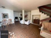 Casa / Sobrado para Venda em Porto Alegre/RS Santa...