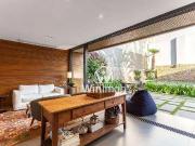 Casa / Sobrado para Venda em Porto Alegre/RS Três...