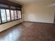 Casa / Sobrado para Venda em Porto Alegre/RS Três...