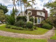 Casa / Sobrado para Venda em Porto Alegre/RS Três...