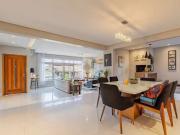 Casa / Sobrado para Venda em Porto Alegre/RS Três... Casa / Sobrado para Venda em Porto Alegre/RS Três...