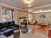 Casa / Sobrado para Venda em Porto Alegre/RS Três...