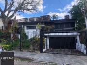Casa / Sobrado para Venda em Porto Alegre/RS Três...
