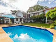 Casa / Sobrado para Venda em Porto Alegre/RS Três...
