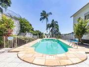 Casa / Sobrado para Venda em Porto Alegre/RS Três...