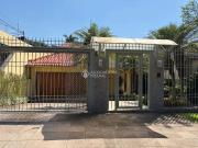 Casa / Sobrado para Venda em Porto Alegre/RS Três...