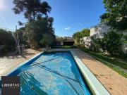 Casa / Sobrado para Venda em Porto Alegre/RS Tristeza 4...